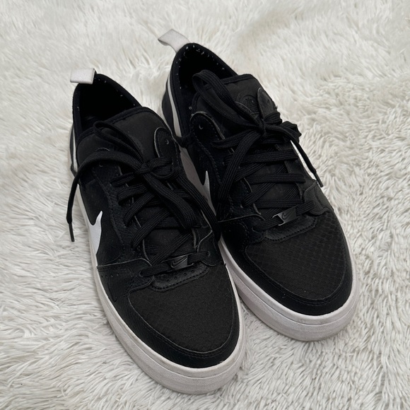 Nike Shoes - 👠 Nike Court Vision Alta Sneaker